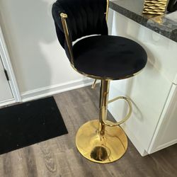 Bar Stool, Chairs And Table 