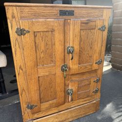 Premium Antique Oak Ice Chest 