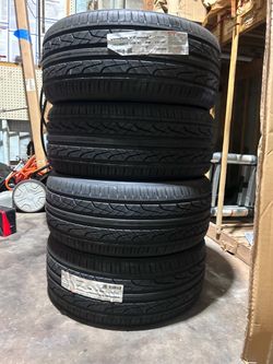 4 New Hankook Tires 245/40R19 – Set of 4 4 Gomas Nuevas Hankook 245/40R19 – Juego de 4