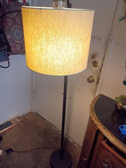 Floor lamp