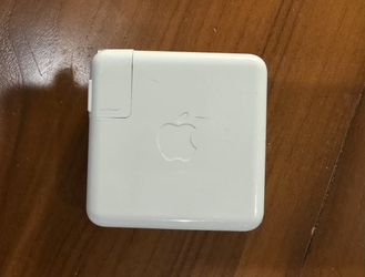 Apple MacBook Pro 61W Power Adapter Usb-C