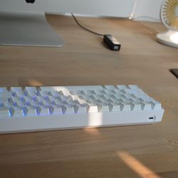 Logitech superlight+Anne Pro 2 Wireless Keyboard 