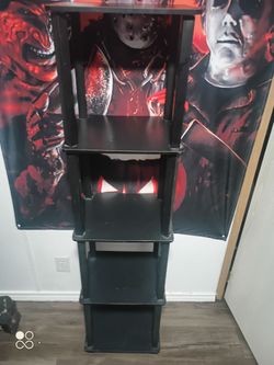 Shelf tower