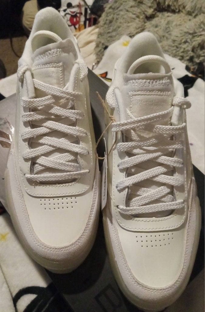 BRAND NEW WITH TAGS & BOX CLUB C CARDI B REEBOK CHALK/ CLEAR KICKS #401012