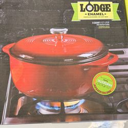 Lodge 6qt porcelain cast iron