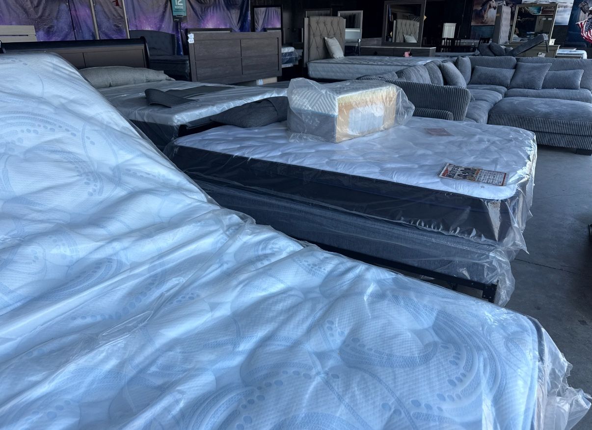 NEW!! Comfy Bargain Beds Twin Full Queen King Cal King Mattress STILL IN PLASTIC!! π Avail