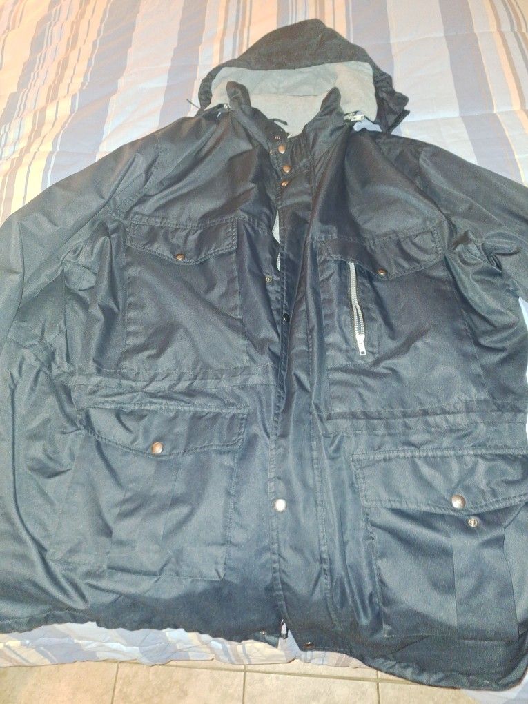BOULDER CREEK 5XL BLACK HOODIE COAT ,REAL WARM. $40. FIRM PRICE