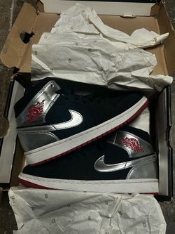 Air Jordan 1 mids