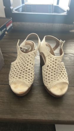 White wedges