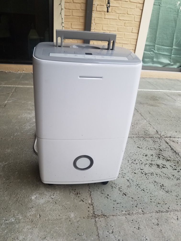 Frigidaire Dehumidifier 70 pints sell brand new for $200 +