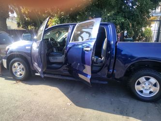 Toyota tundra 2008