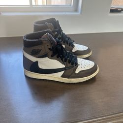 Travis Scott Jordan 1’s Size 7