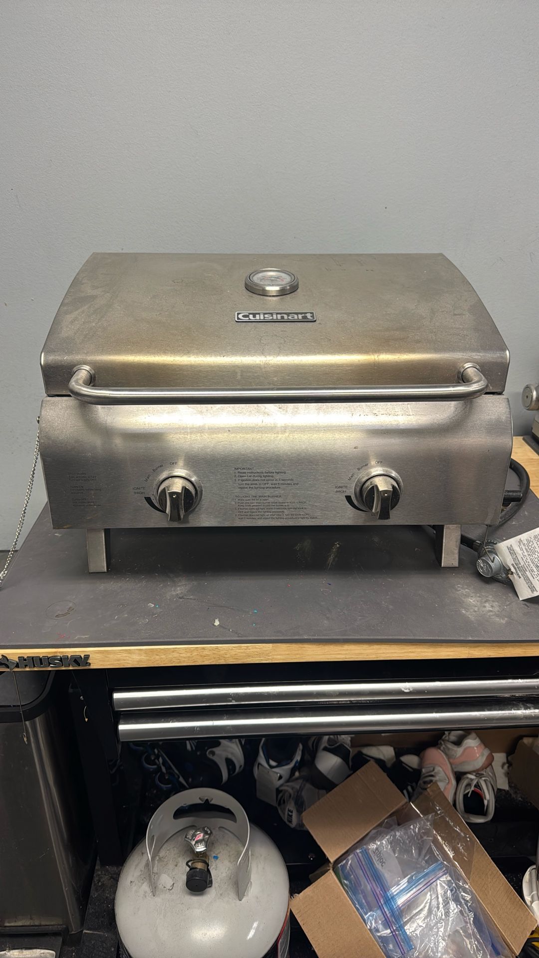 Cuisinart 2 burner Chef’s gas grill - barely used
