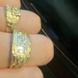 Gold diamond nugget ring 