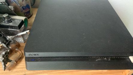 PS4 works perfect condition two controllers