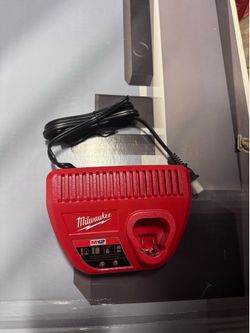 Milwaukee M12 Battery Charger