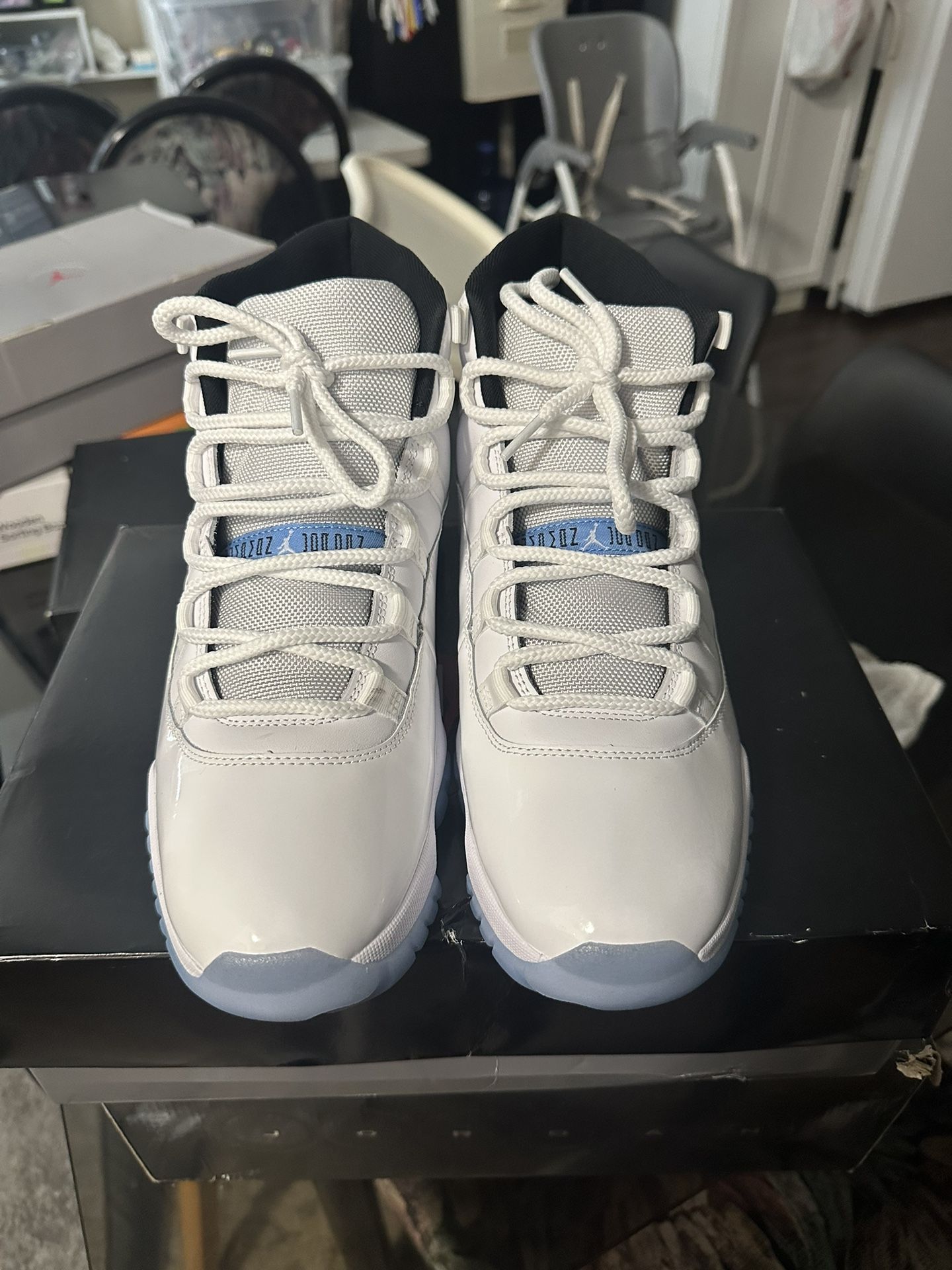 Jordan 11 Legend Blue