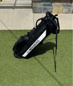 Brand New J.Lindeberg Sunday Stand Golf Bag – Black/White (Style GMAC09804)