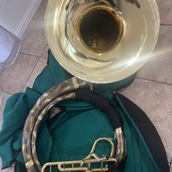 Conn 32k Tuba/sousaphone