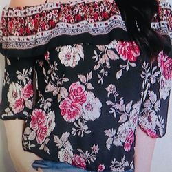 Plus Size Beautiful Black Top Sizes 2X. 3X New with Tags