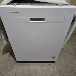 LIKE NEW  - WHIRLPOOL 24" DISHWASHER IN WHITE - ONLY 6 MONTHS OLD - DELIVERY  POSSIBLE 