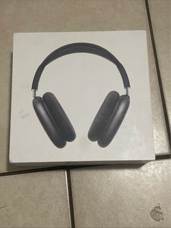 AirPod pro maxes