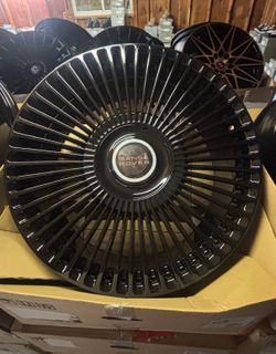 Range Rover floating caps 22”