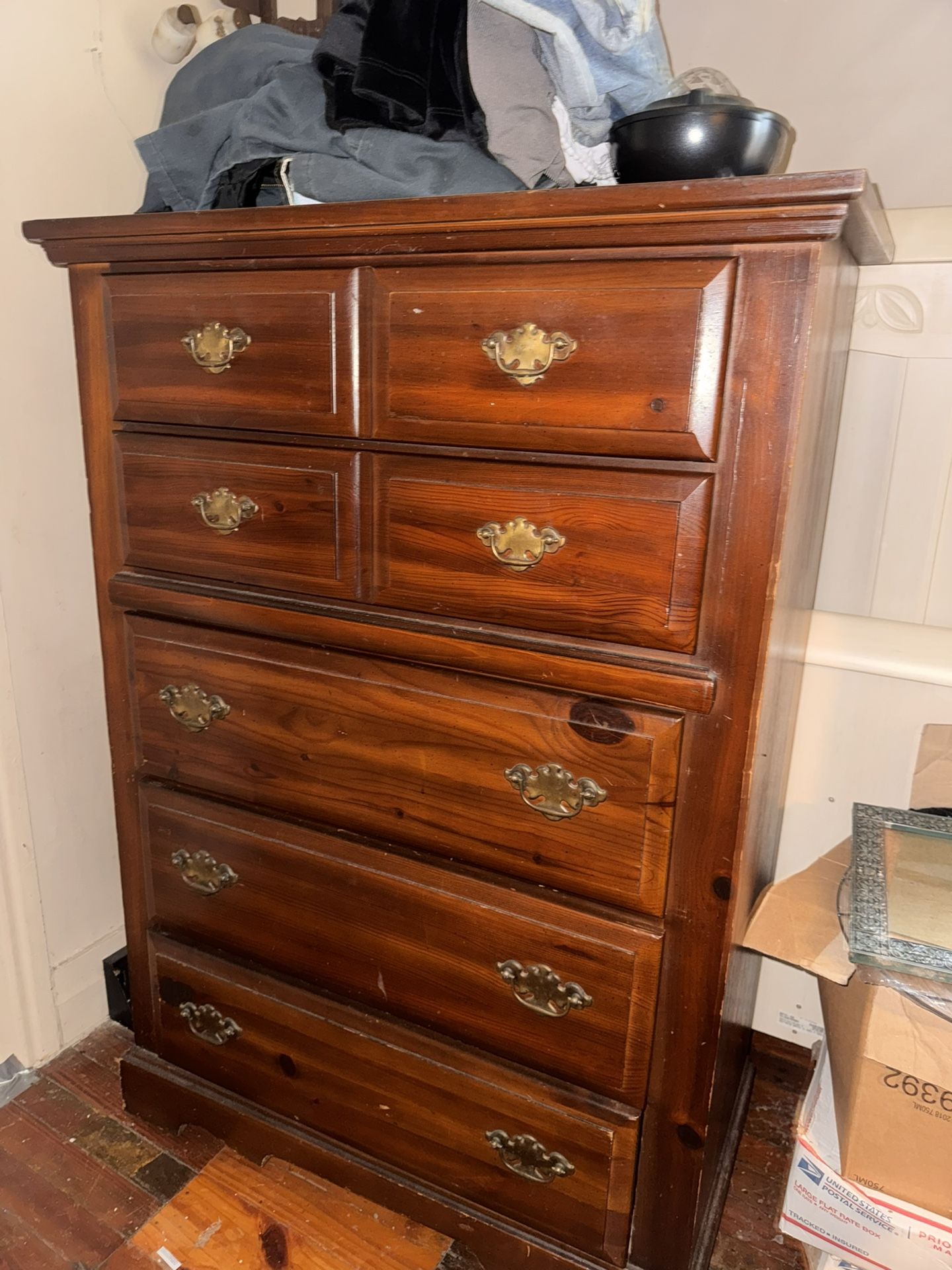 Dresser 