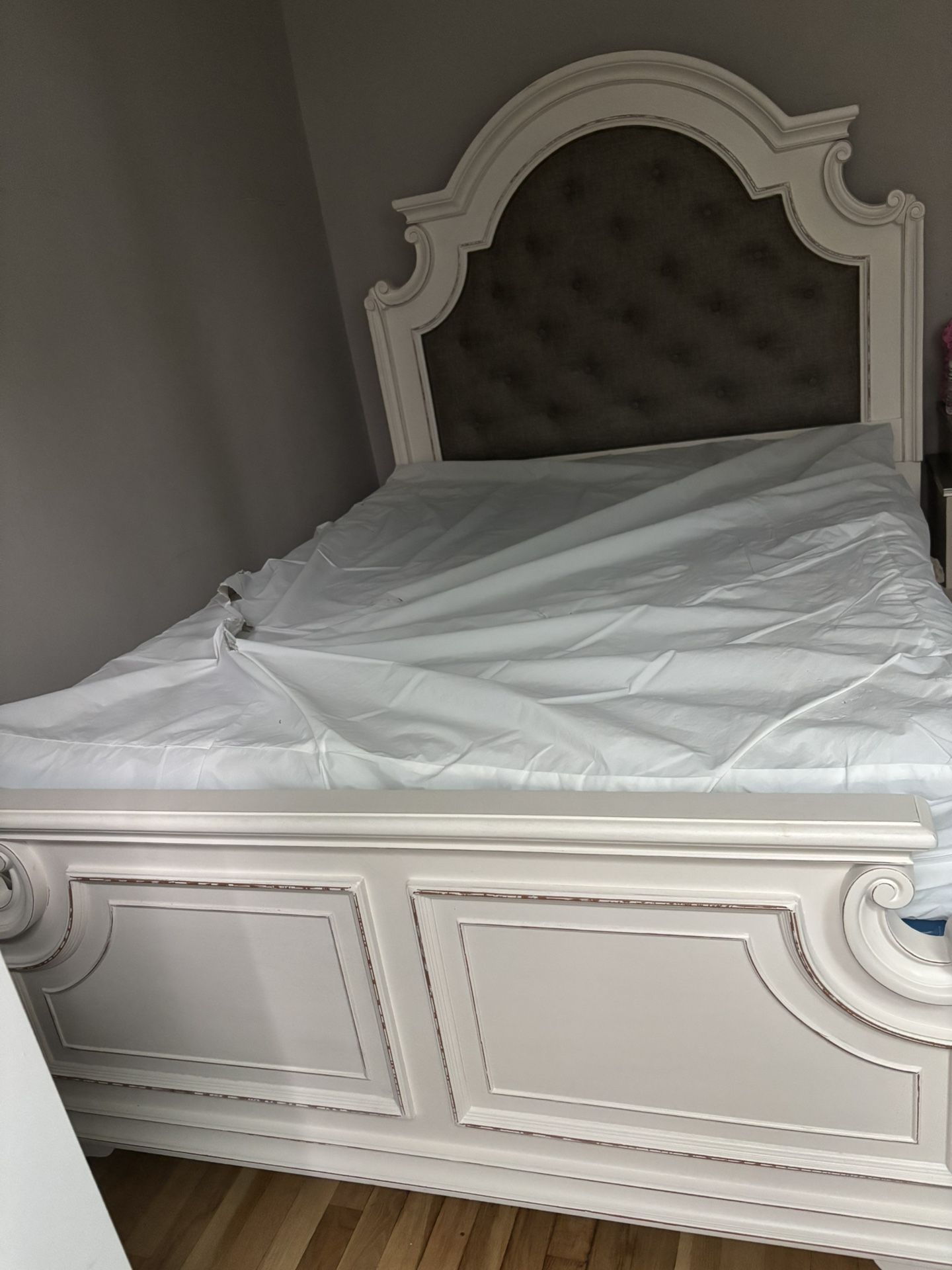 Queen Size Bed
