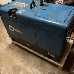 I am selling a Trailblazer 275 gasoline generator with 582 hours of work in good condition I bought it almost a year ago and I have not used it, it wo