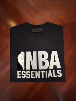 NBA essentials T-shirt small