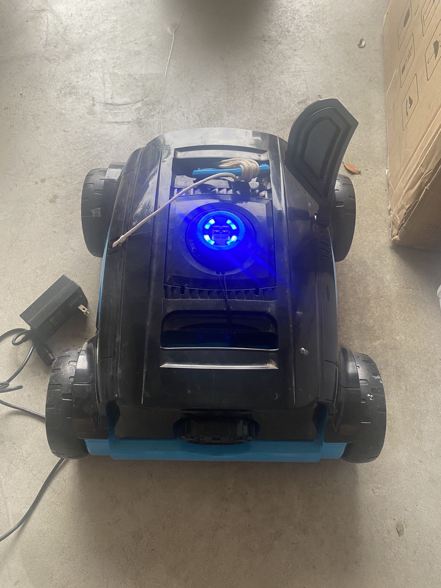 Wybot Cordless Robotic Pool Cleaner, Cordless Pool Vacuum Robot with 45W Boosted Power, 130Mins Superior Endurance for Above/In Ground Pools up to 130