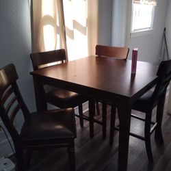 Need Gone Today Best Offer-Table And 4 Chairs 