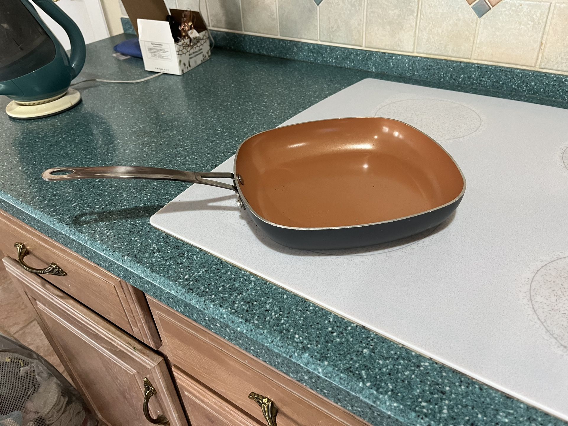 GOTHAM STEEL Tri-Ceramal 10.25" Square Shallow Pan