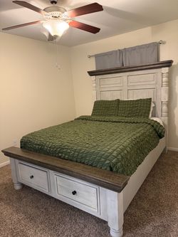 Farmhouse Storage Bed Frame with Tall Headboard