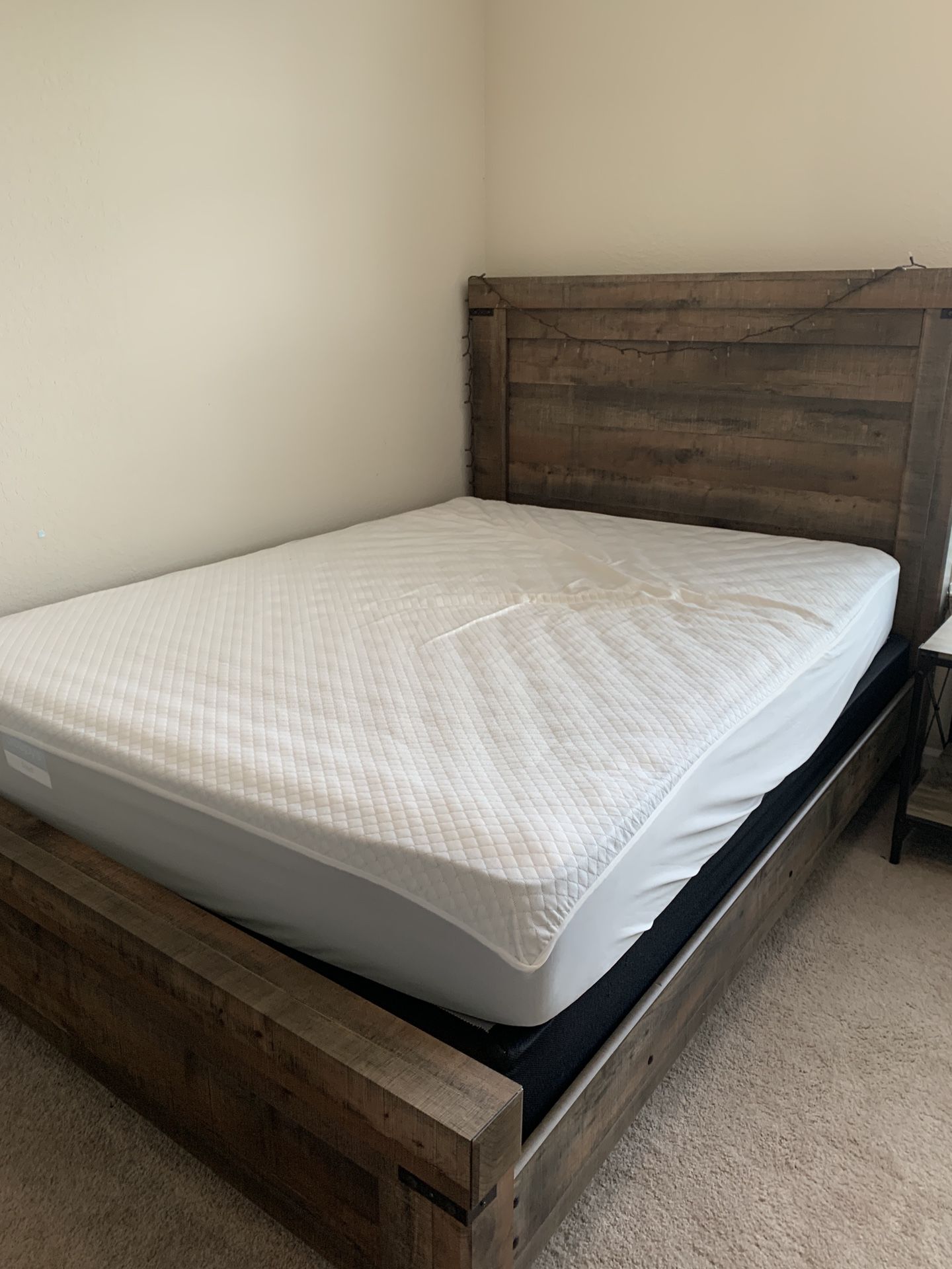 Queen size mattress, bed frame and box spring