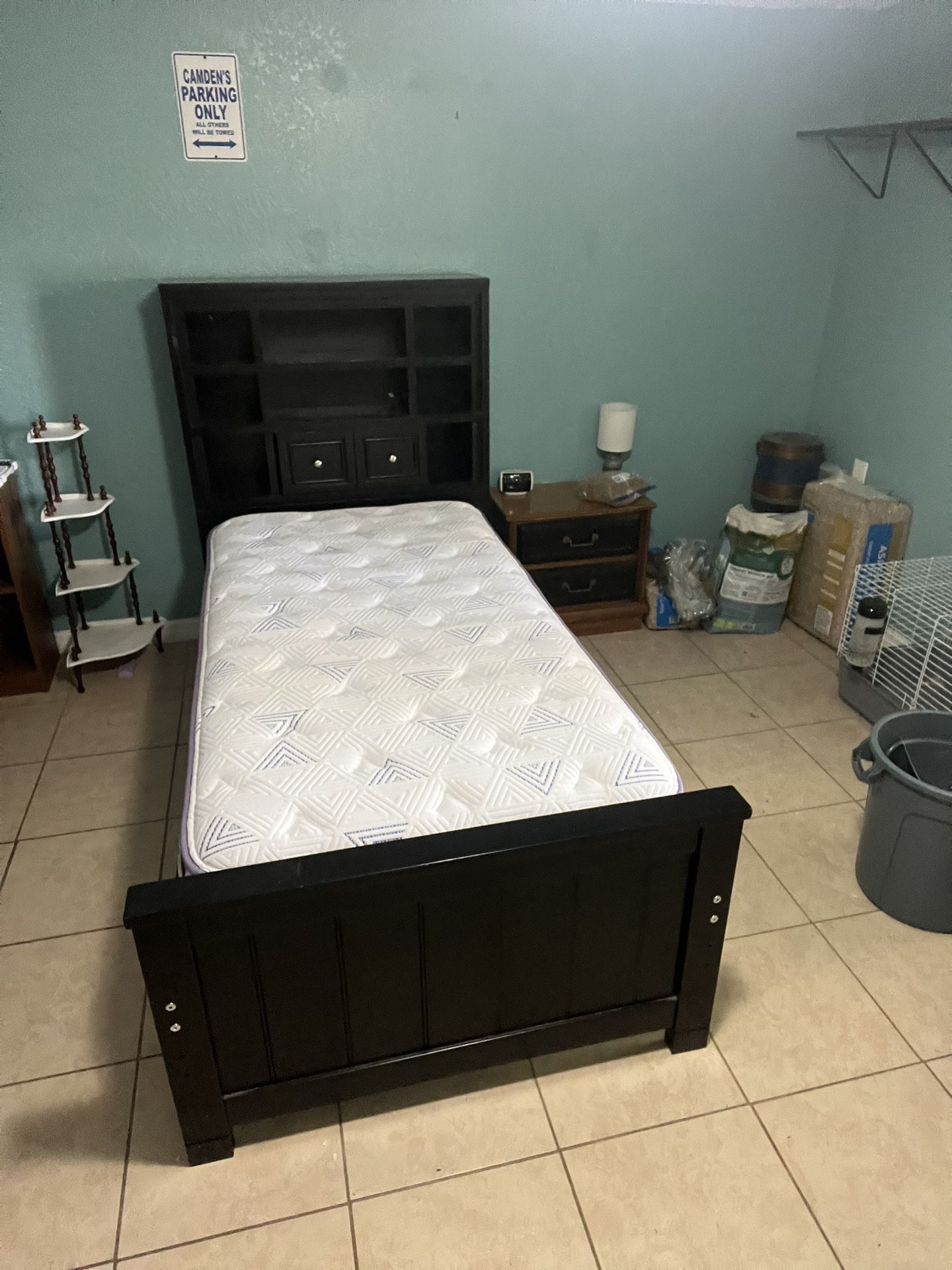 Twin Bed (Like New)