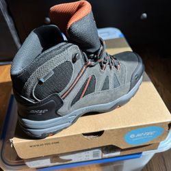 HI-TEC Boots