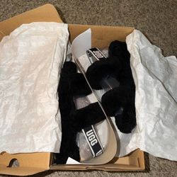 UGGS size 8