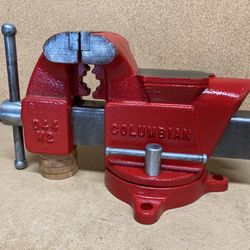 Vintage COLUMBIAN 4” Swivel Vise w/Pipe Jaws (Made in USA)