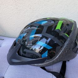 Kids Helmet Ages 7-10 Bell
