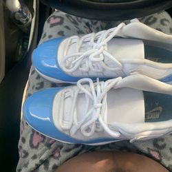 Air jordan low top 11s 