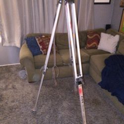 PROFESSIONAL SURVEY TRIPOD/ CTS BERGER TRANSIT STAND