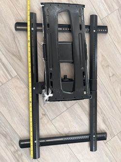 Full Motion TV Wall Mount