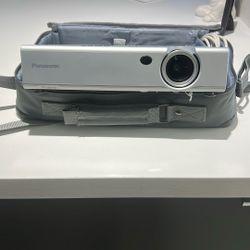 PANASONIC  PROJECTOR