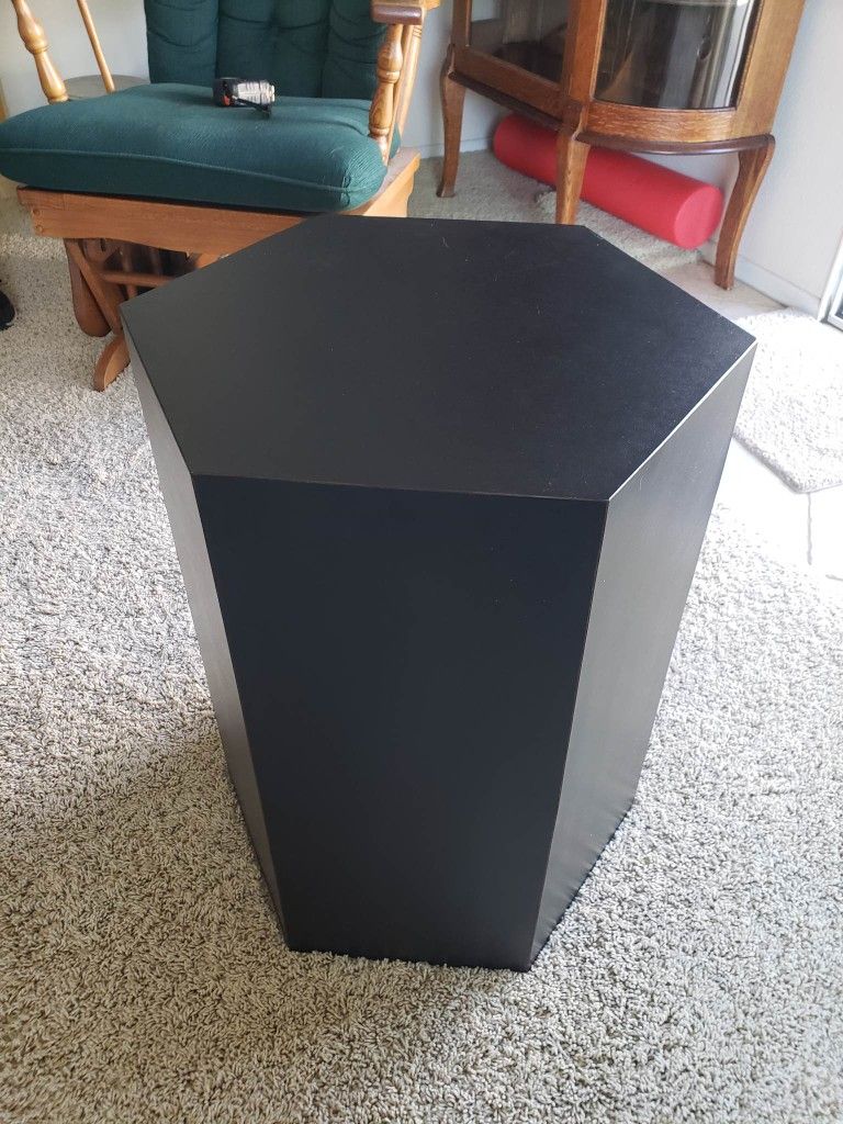 EUC Black Hexagon Pedestool display side table plant stand Xposted