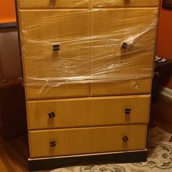 Matching Dresser's With Mirror 