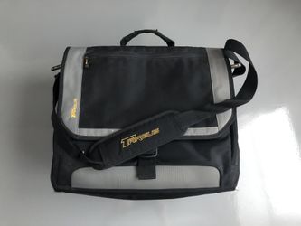 Targus Mobile Elite Briefcase / Laptop Case Travel Bag
