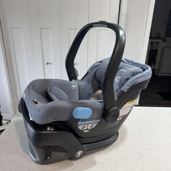 Uppa Baby Car Seat With Extra Base