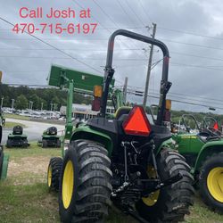 John Deere 3032E